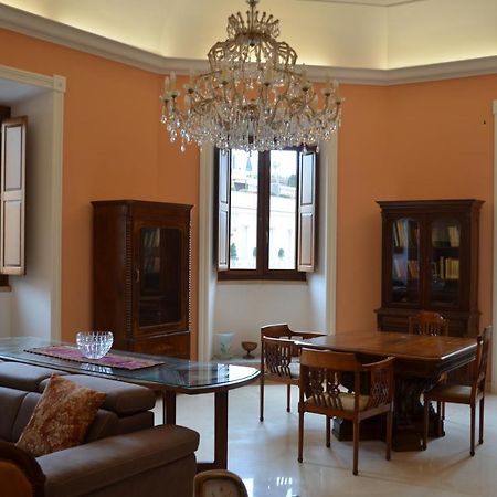 Elegante Appartamento Nel Centro Di Roma Exterior foto